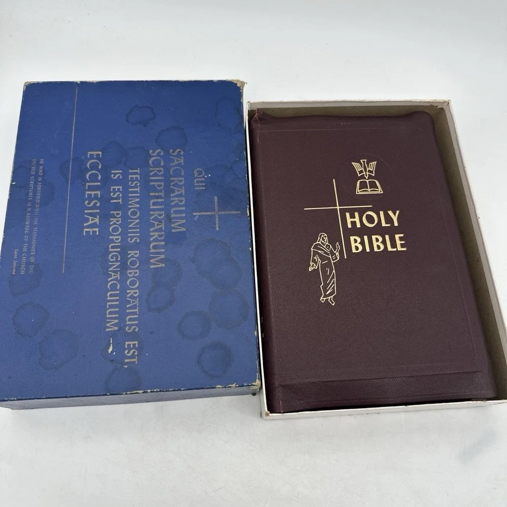 Holy Bible Family Edition of the Catholic Bible 1950 Leather Illustrated NOS Box